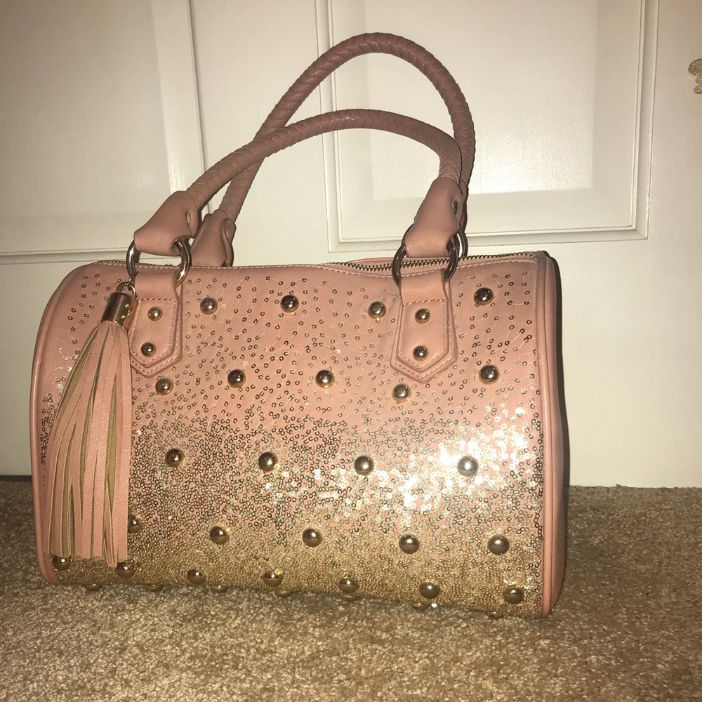 Adorable Buckle purse